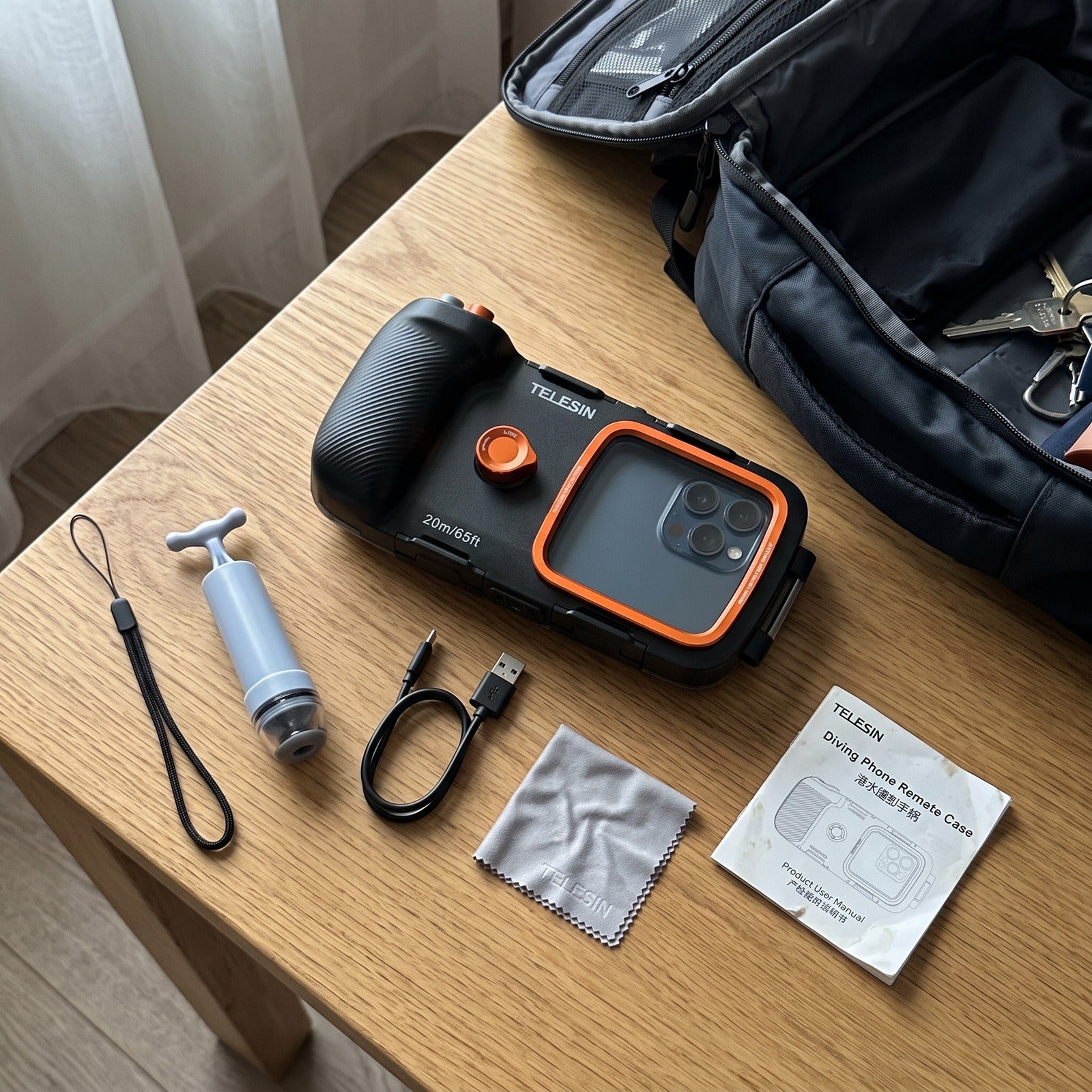 The included Tideglass kit arranged on a travel table